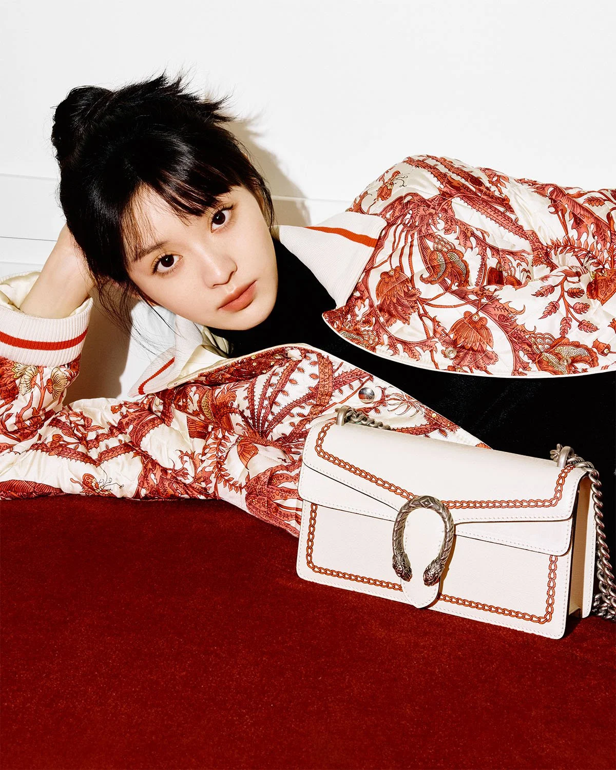 GUCCI古驰推出2024中国新年系列，携手田曦薇、周翊然演绎美好愿景